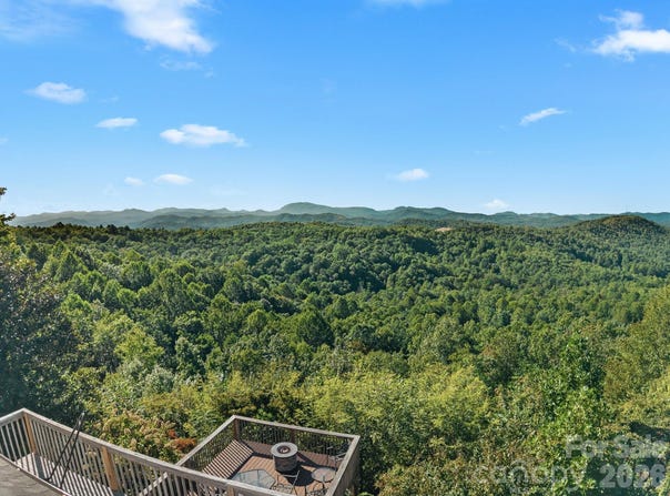 70 Moor Lane, Brevard, NC 28712