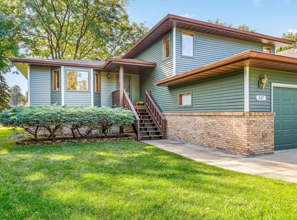 227 Lake Summerset Drive, LAKE SUMMERSET, IL 61019