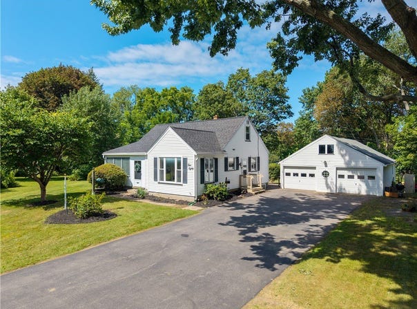 480 Pineview Drive, Webster, NY 14580