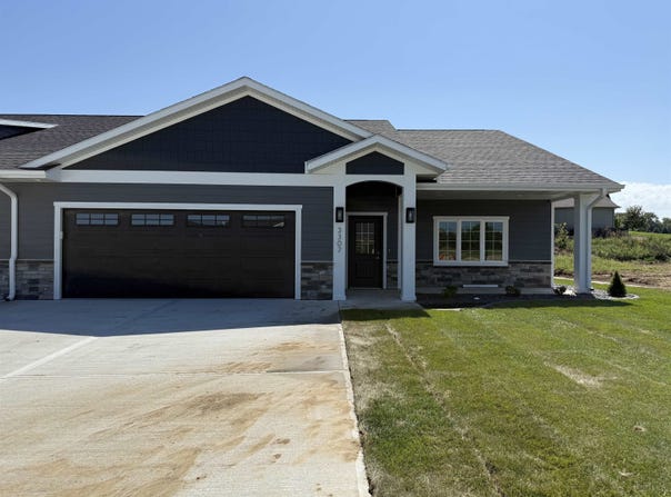 3307 Stonebrook Ln, Norfolk, NE 68701