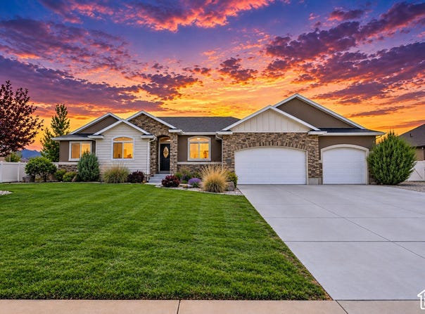 628 E COACH Ln, Grantsville, UT 84029
