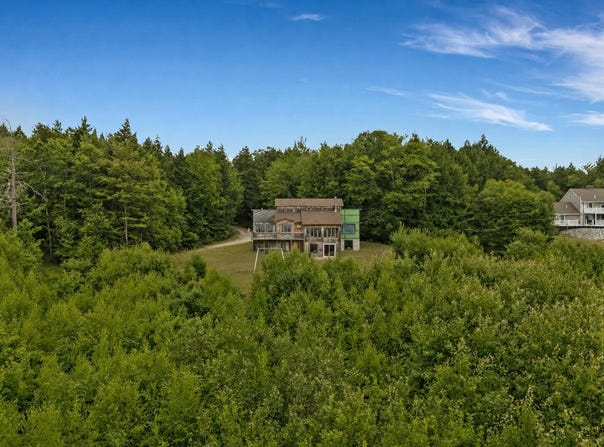 29 Valley Lane, Sebago, ME 04029