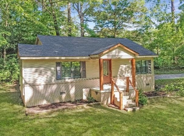 413 Mimosa St, Fulton, MS 38843