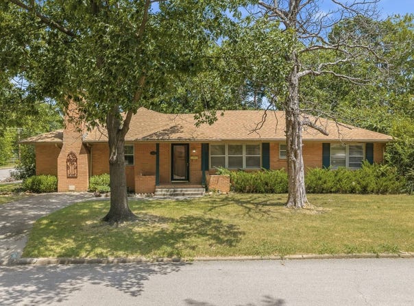 1740 Tiverton, Ardmore, OK 73401