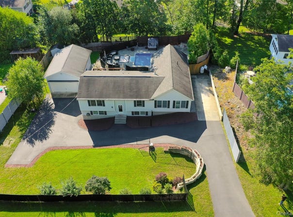 41 Martin Drive, Poughkeepsie, NY 12603