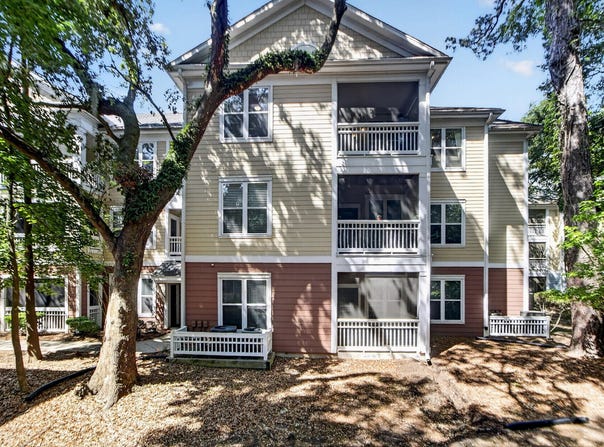 300 Bucksley Lane, Charleston, SC 29492