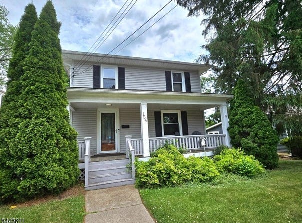 154 E Prospect St, Hackettstown Town, NJ 07840-1350