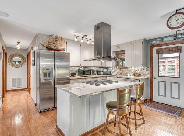 7697 Katherine Drive, Denver, NC 28037