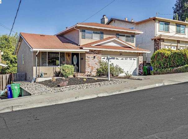 23070 Glenn Ellen, Hayward, CA 94541