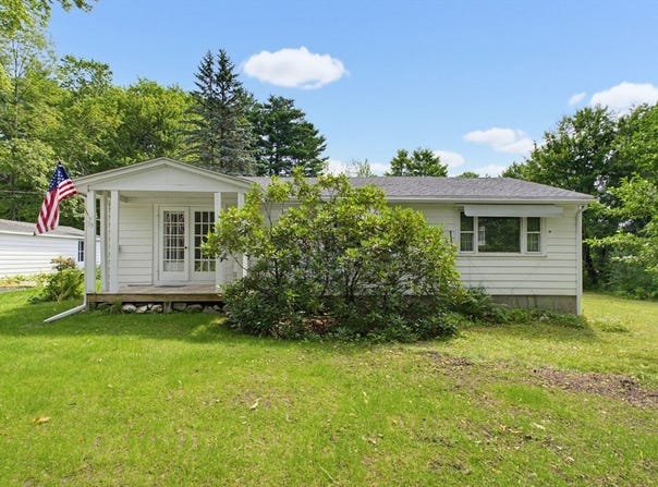 25 Neale Rd, Royalston, MA 01368