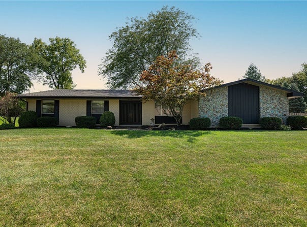 120 Marsha Jeanne Way, Centerville, OH 45458