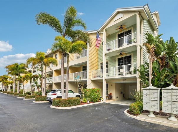 533 BAHIA BEACH Boulevard, RUSKIN, FL 33570