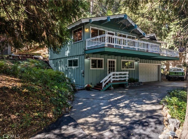 380 S Dart Canyon, Crestline, CA 92325