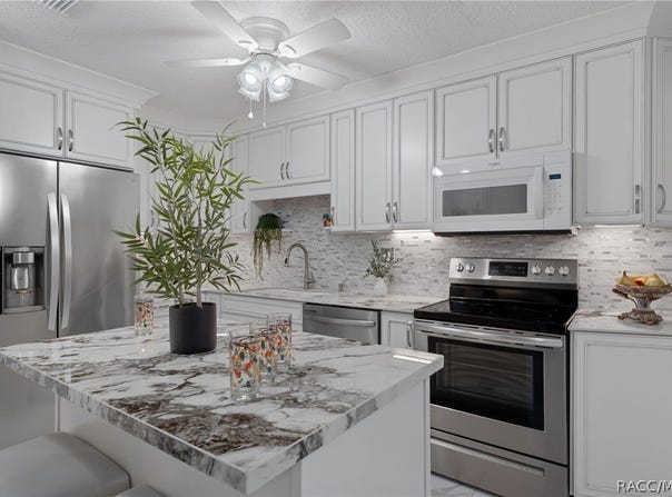 2400 Forest Drive, Inverness, FL 34453
