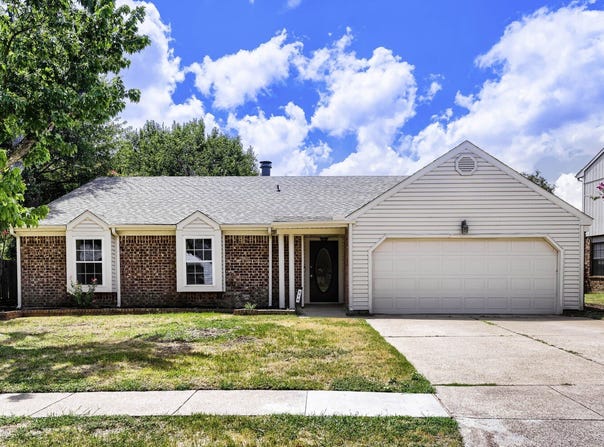 314 Sandlewood Lane, Euless, TX 76039