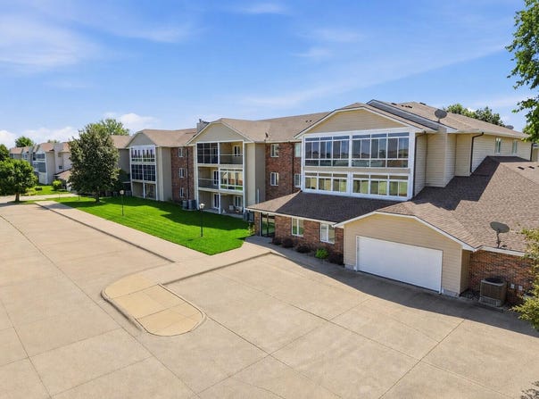 301 SE Delaware Avenue, Ankeny, IA 50021