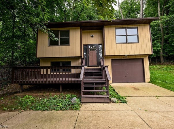 3725 Rome Drive, New Franklin, OH 44319