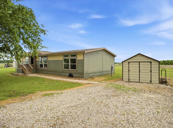8645 County Road 1143, Celeste, TX 75423