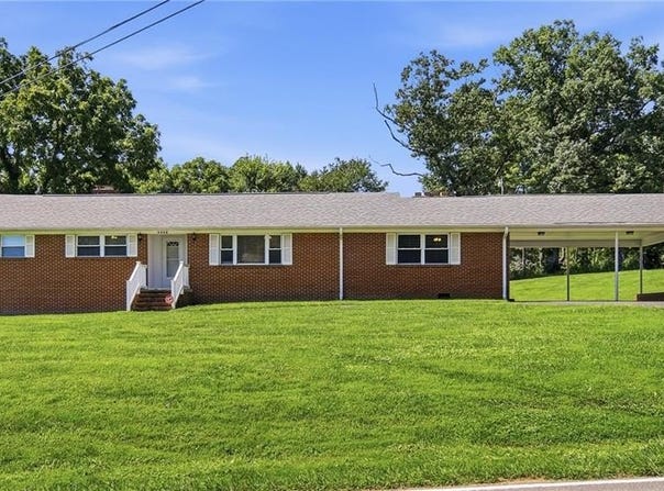 3438 E Pine Street, Mount Airy, NC 27030