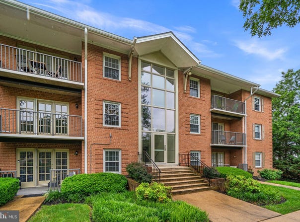 3334 SPRING Lane, FALLS CHURCH, VA 22041