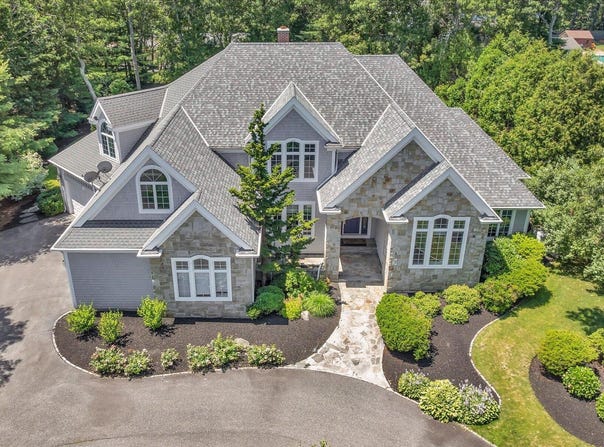 20 Eagle Drive, Mashpee, MA 02649