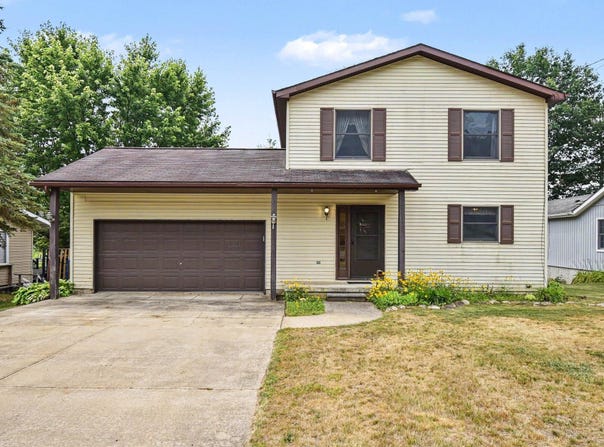 2675 W Lily Lake Road, Harrison, MI 48625