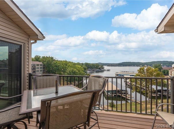 70 Robinwood Drive, Lake Ozark, MO 65049