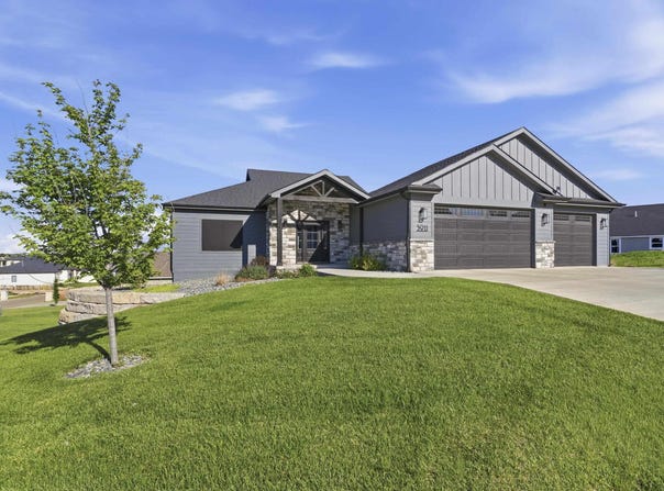 3911 Travers Circle, Manhattan, KS 66503