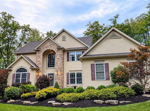 15010 Bates Creek Drive, Chardon, OH 44024
