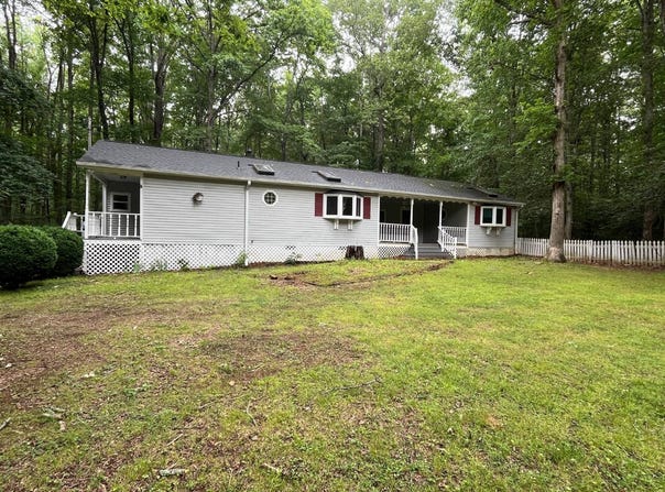 9809 Peppertree Rd, Spotsylvania, VA 22553