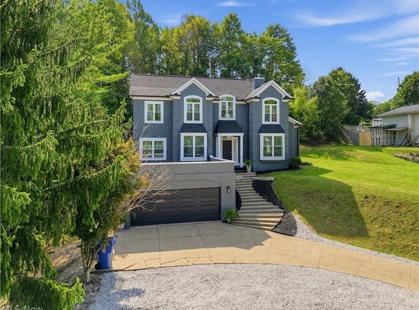 6 Hillcrest Drive, Cambridge, OH 43725