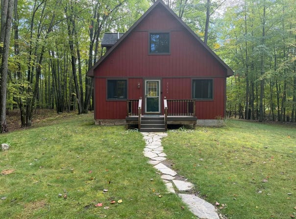 2165 elkhorn Way, Farwell, MI 48622