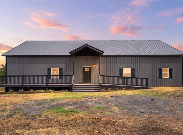 3339 E Delaware AVE, Sallisaw, OK 74955