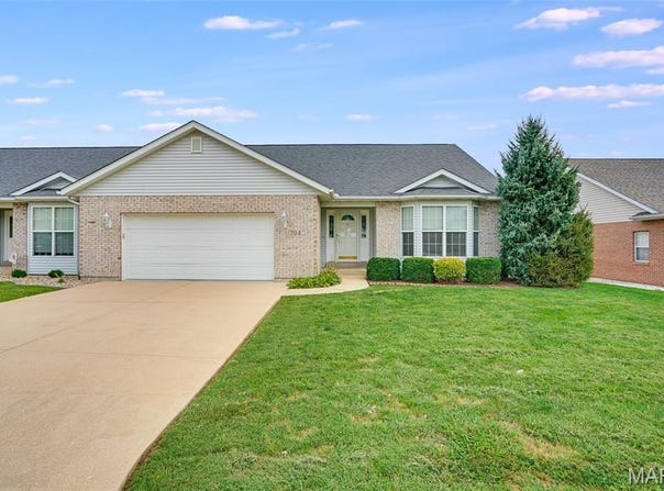 704 Ridge Road, Waterloo, IL 62298