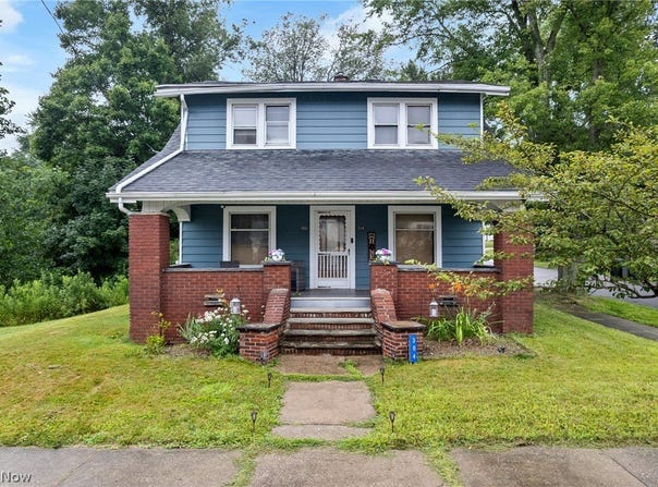 304 E Lisbon Street, Waynesburg, OH 44688
