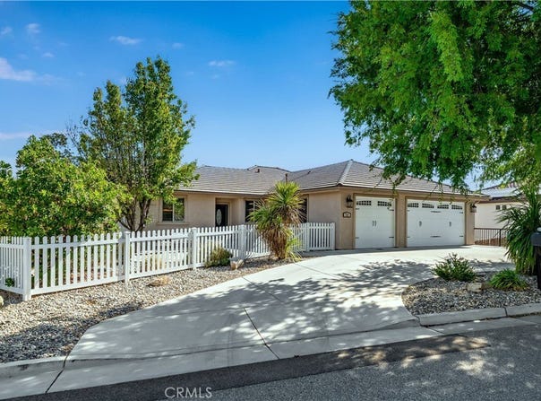 725 Red Cloud Road, Paso Robles, CA 93446