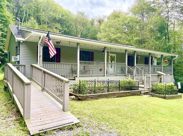 112 Hillside Drive, Thomas, WV 26292-0000