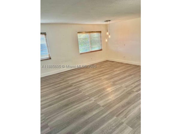 1300 W 53rd St, Hialeah, FL 33012