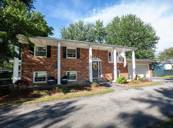 501 Shaffer Road, Bourbon, IN 46504-1317