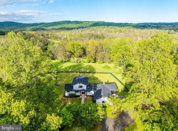 6891 WILSON Road, MARSHALL, VA 20115