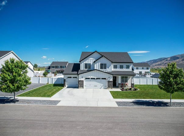 705 E 1150 S, Hyrum, UT 84319