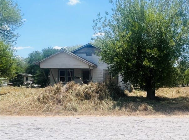 SE 3rd Street, Premont, TX 78375