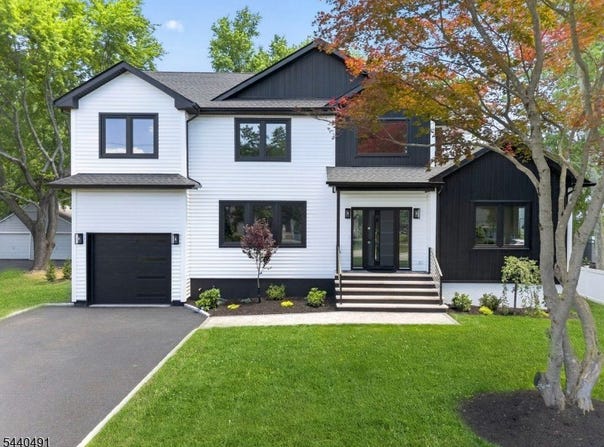 94 Parsippany Rd, Hanover Twp., NJ 07981-1141