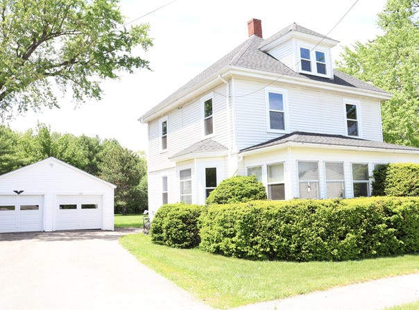143 Chamberlain Street, Brewer, ME 04412