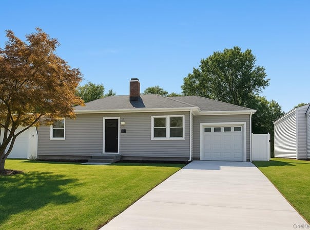 29 Avon, Hewlett, NY 11557