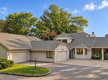 1835 GOLF RIDGE Drive, Bloomfield Twp, MI 48302