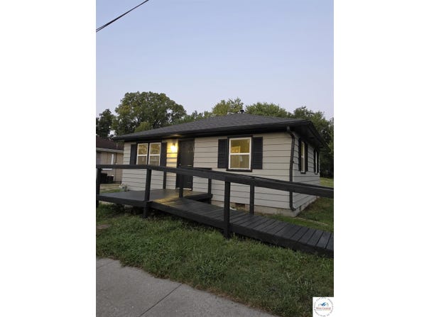 107 S Seventh Street, Clinton, MO 64735
