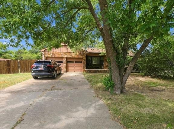 1733 E 13th Street, Okmulgee, OK 74447