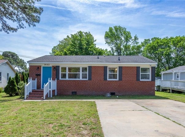 1642 Old Buckroe Road, Hampton, VA 23664