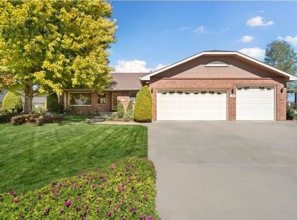 2238 Breckenridge Dr, Berthoud, CO 80513